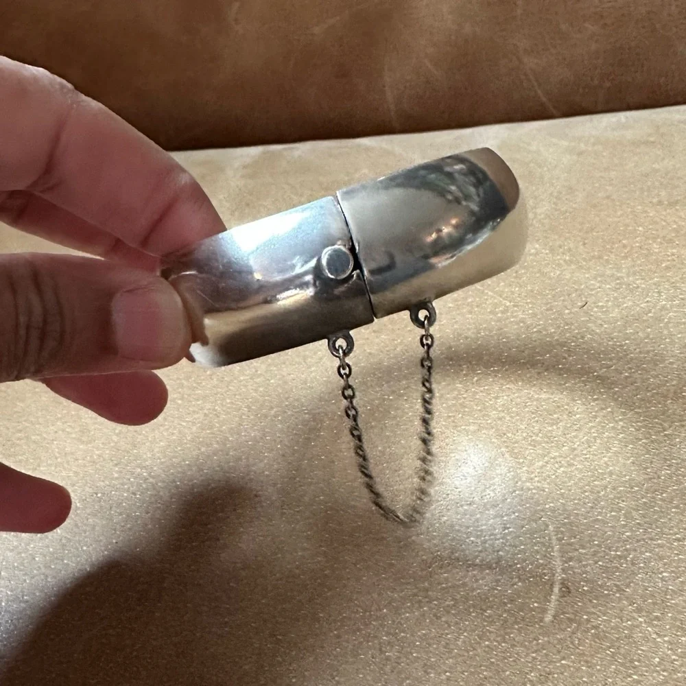 Vintage Sterling Silver cuff bangle bracelet Mexico modernist brutalist w chain - Picture 3 of 9